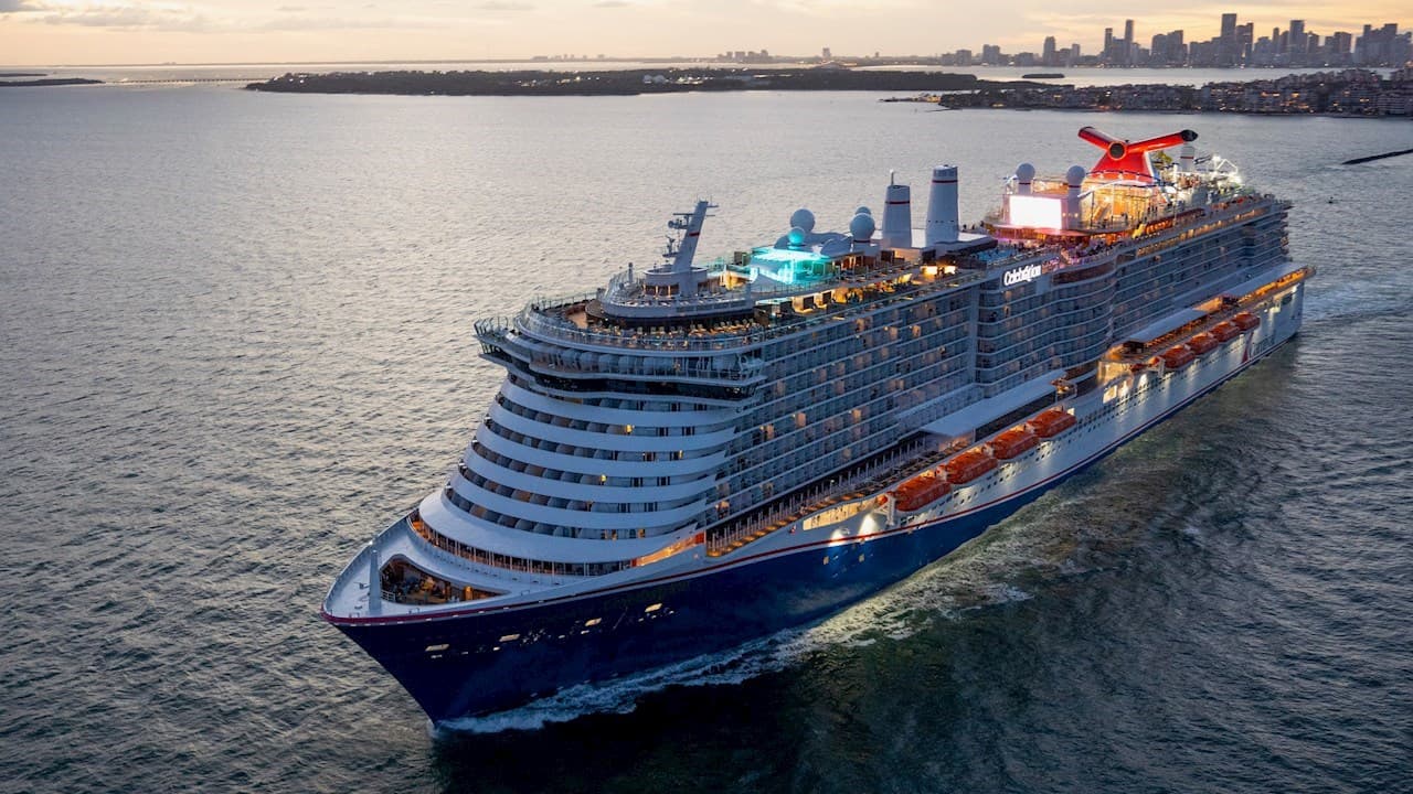 Carnival Shares Rise 7% on Strong Q2 Beat and Upgraded Full-Year Outlook