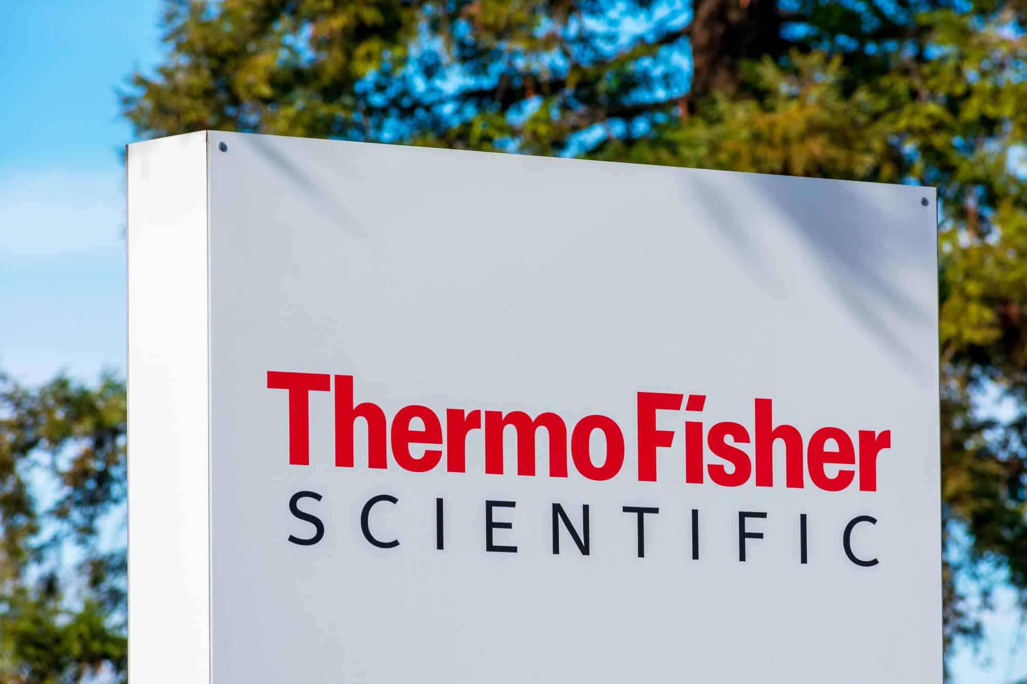 Scotiabank Upgrades Thermo Fisher, Sees Growth Rebound Amid Policy Overhang