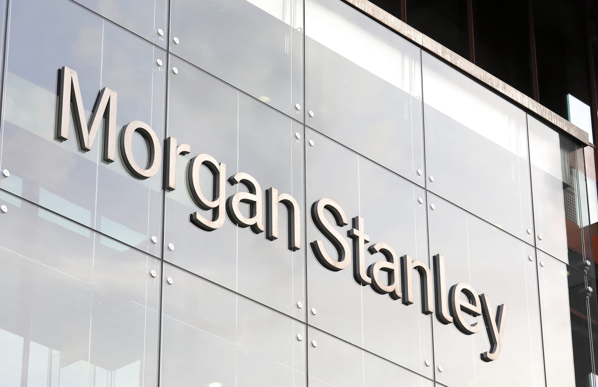 Morgan Stanley Tops Q2 Estimates as Trading and Wealth Units Drive Strong Results