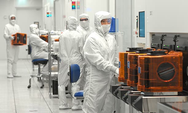 Lam Research Beats On Q4 Earnings, Offers Strong Outlook, But Shares Drop