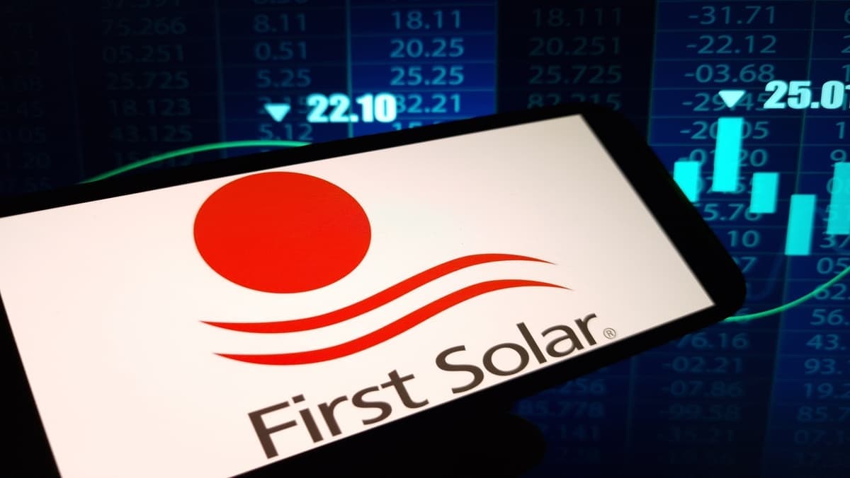First Solar Rallies 5% As Earnings & Revenue Beat On Strong Module Sales