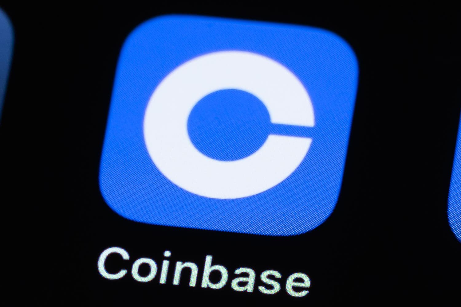 Coinbase Plunges 16% As Earnings Miss On Weak Trading Volume