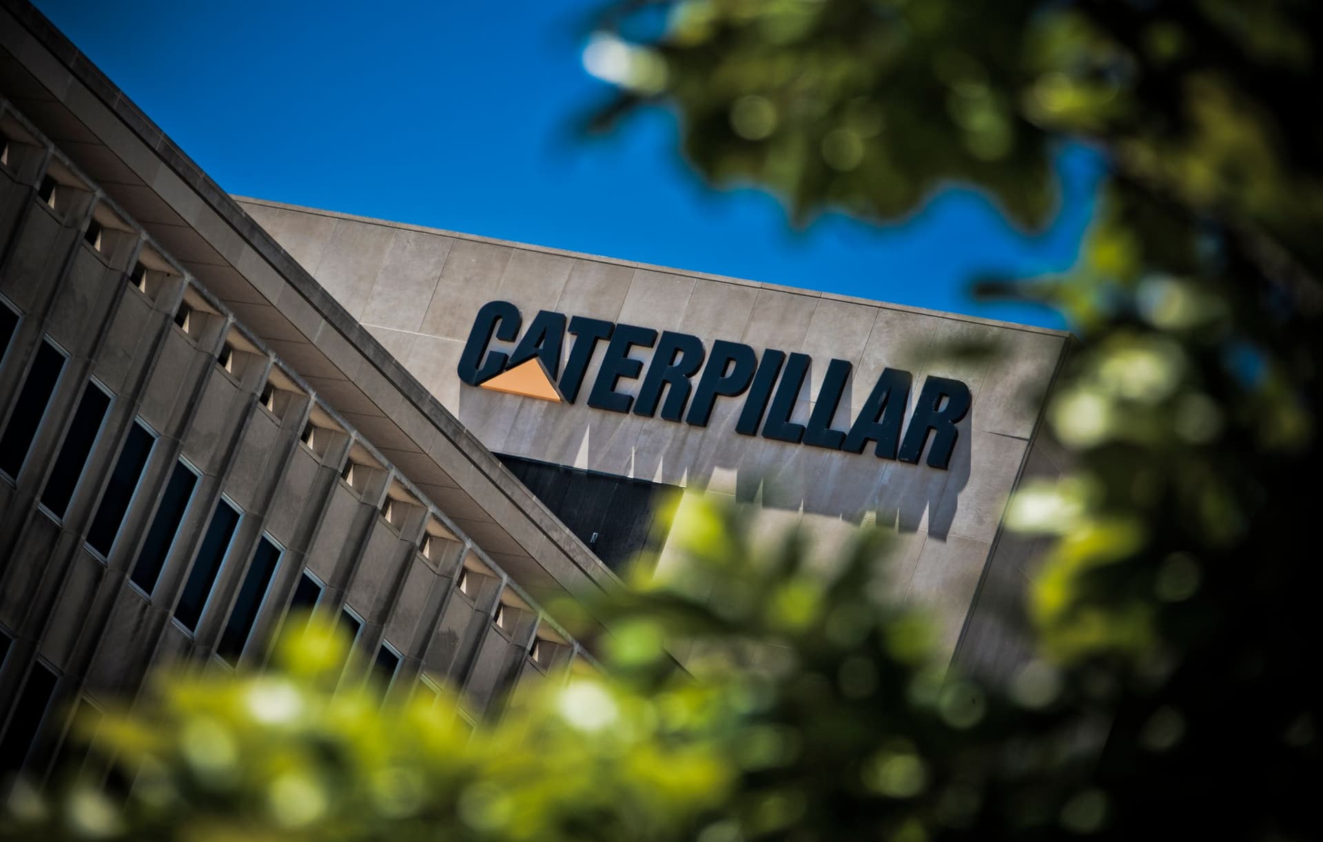 Caterpillar Misses Earnings Estimates Despite Revenue Beat
