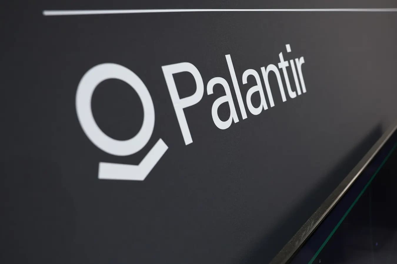 PLTR Stock: Buy Or Sell Palantir At $160?