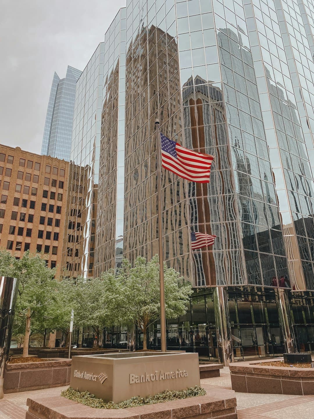 Fund Managers Shift Toward International Equities as Recession Fears Recede