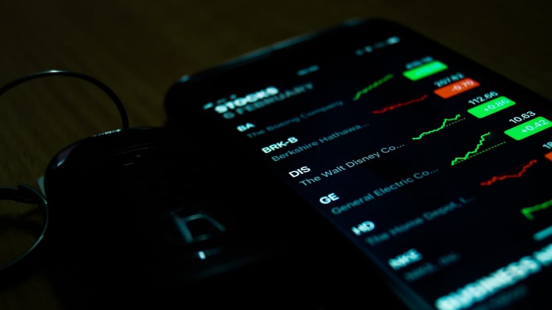 Circle Internet Group (NYSE:CRCL): US Tiger Initiates Coverage with “Hold,” Cites Valuation Concerns