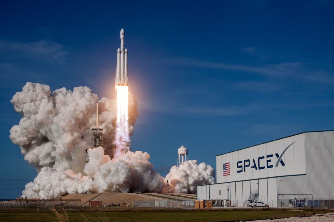 SpaceX Contracts Reviewed by Trump-Era Officials Amid Political Rift