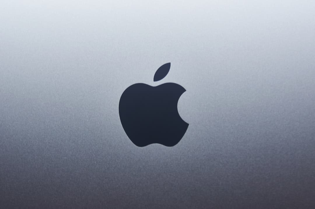 DA Davidson Downgrades Apple To Neutral, Maintains $250 Price Target