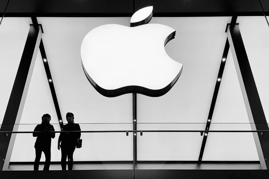 Apple Rated Outperform at Bernstein With $290 Price Target