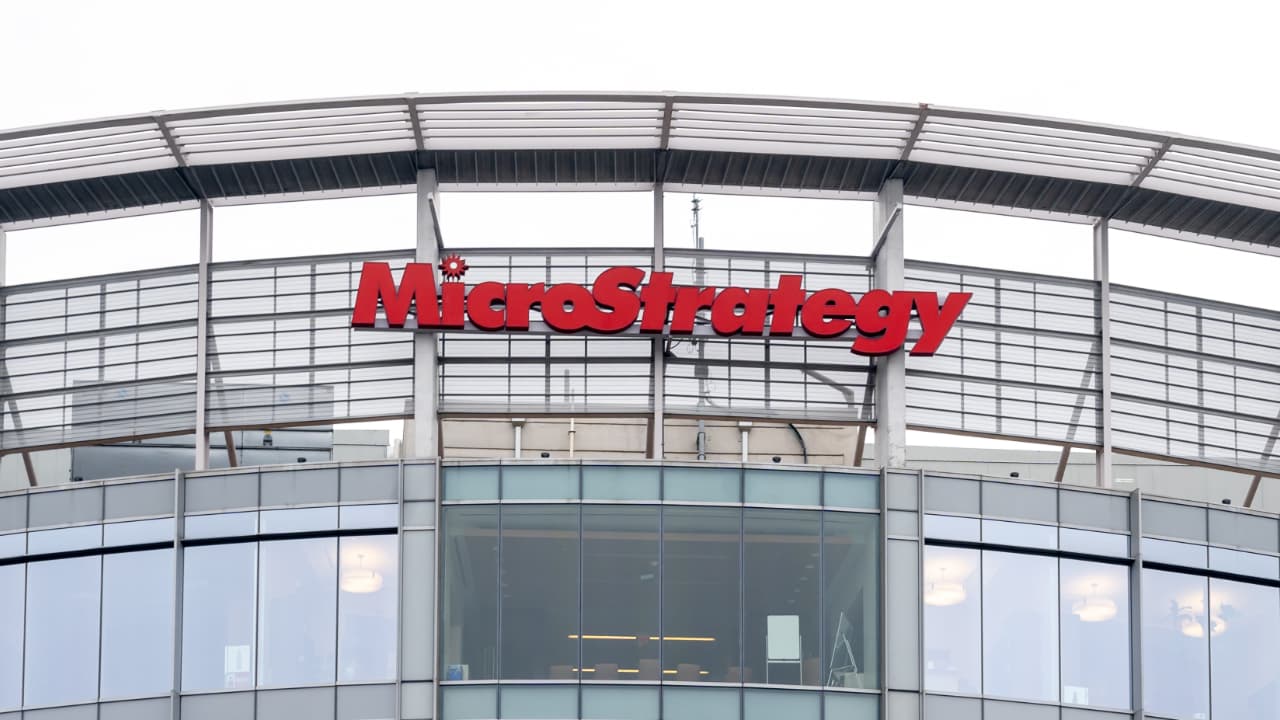 Bragar Eagel &amp; Squire Investigates Strategy Incorporated (NASDAQ:MSTR) on Behalf of Stockholders