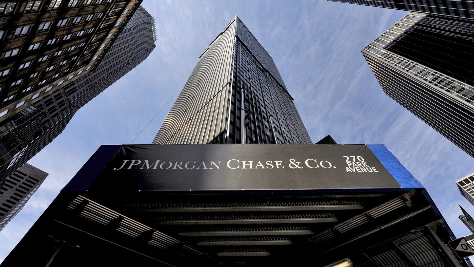 JPMorgan Chase &amp; Co. (NYSE:JPM) Shows Strong Financial Performance and Growth Potential