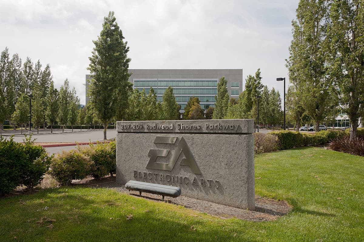 Electronic Arts (NASDAQ:EA) Price Target and Earnings Insight