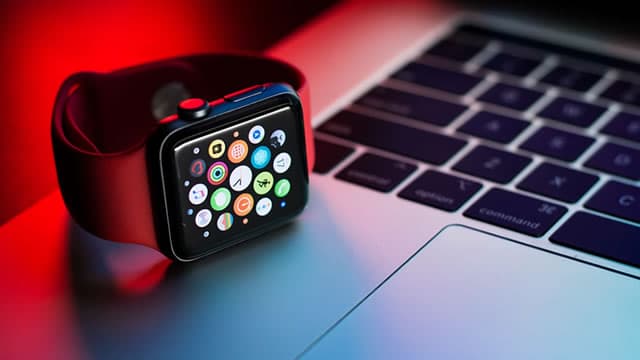 Apple's 10% Stock Pop: Time to Invest in the Technology Giant Embracing America?