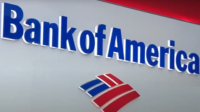 Billionaire Warren Buffett Sold 41% of Berkshire's Stake in Bank of America and Is Piling Into an Industry Leader That's Gained Almost 47,000% Since Its IPO