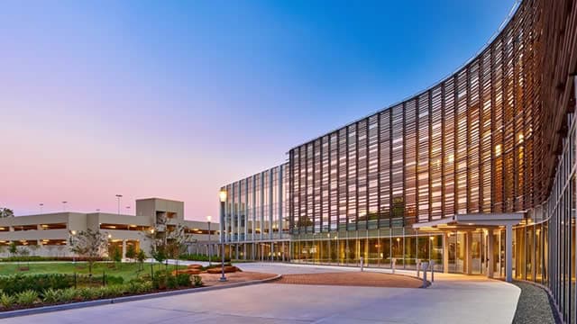 Federal Realty: A Top-Tier Dividend Powerhouse Trading At A Low Valuation