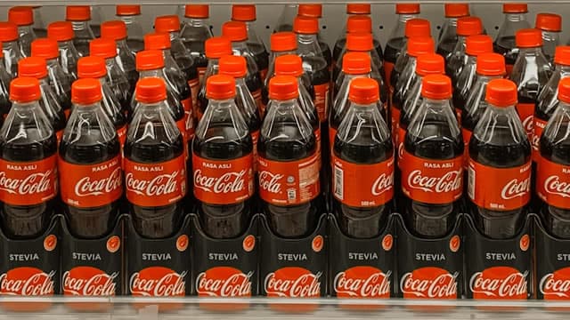 Here's How Many Shares of Coca-Cola Stock You'd Need for $10,000 in Yearly Dividends