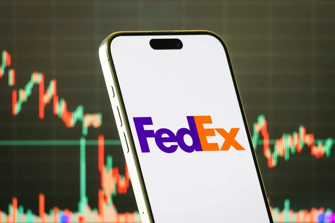 Sell FedEx Stock Before Its Earnings?