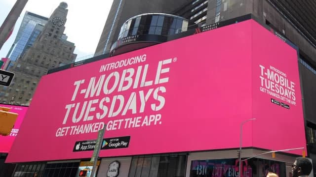 T-Mobile raises forecast for annual subscriber additions